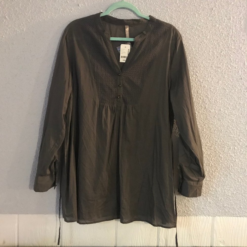 NWT THYME MATERNITY Long Sleeve V Neck Tunic